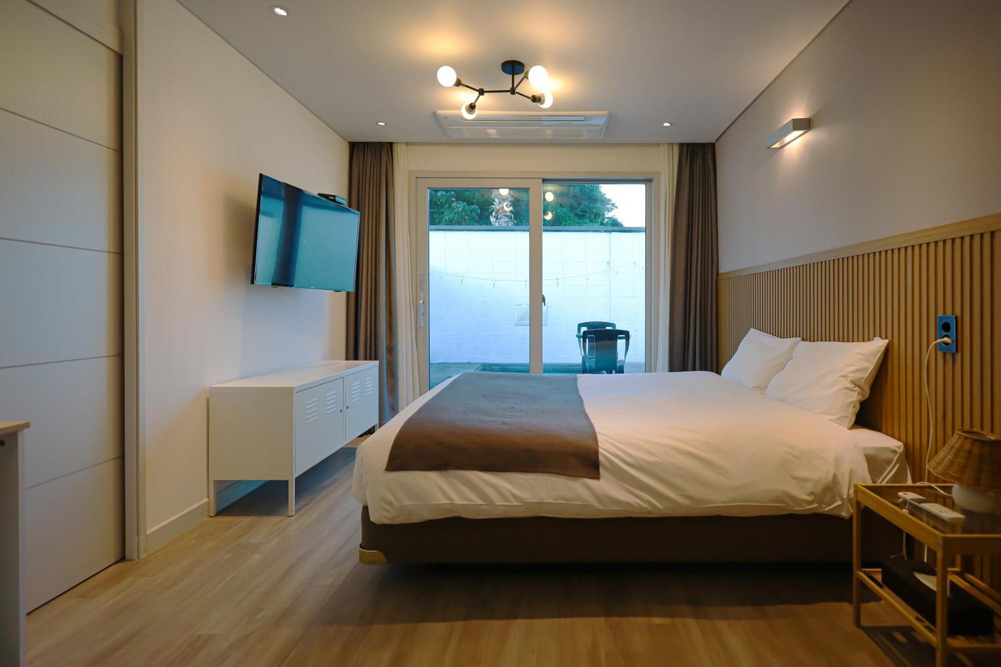 Pool And Villa Sorang Jeju Extérieur photo
